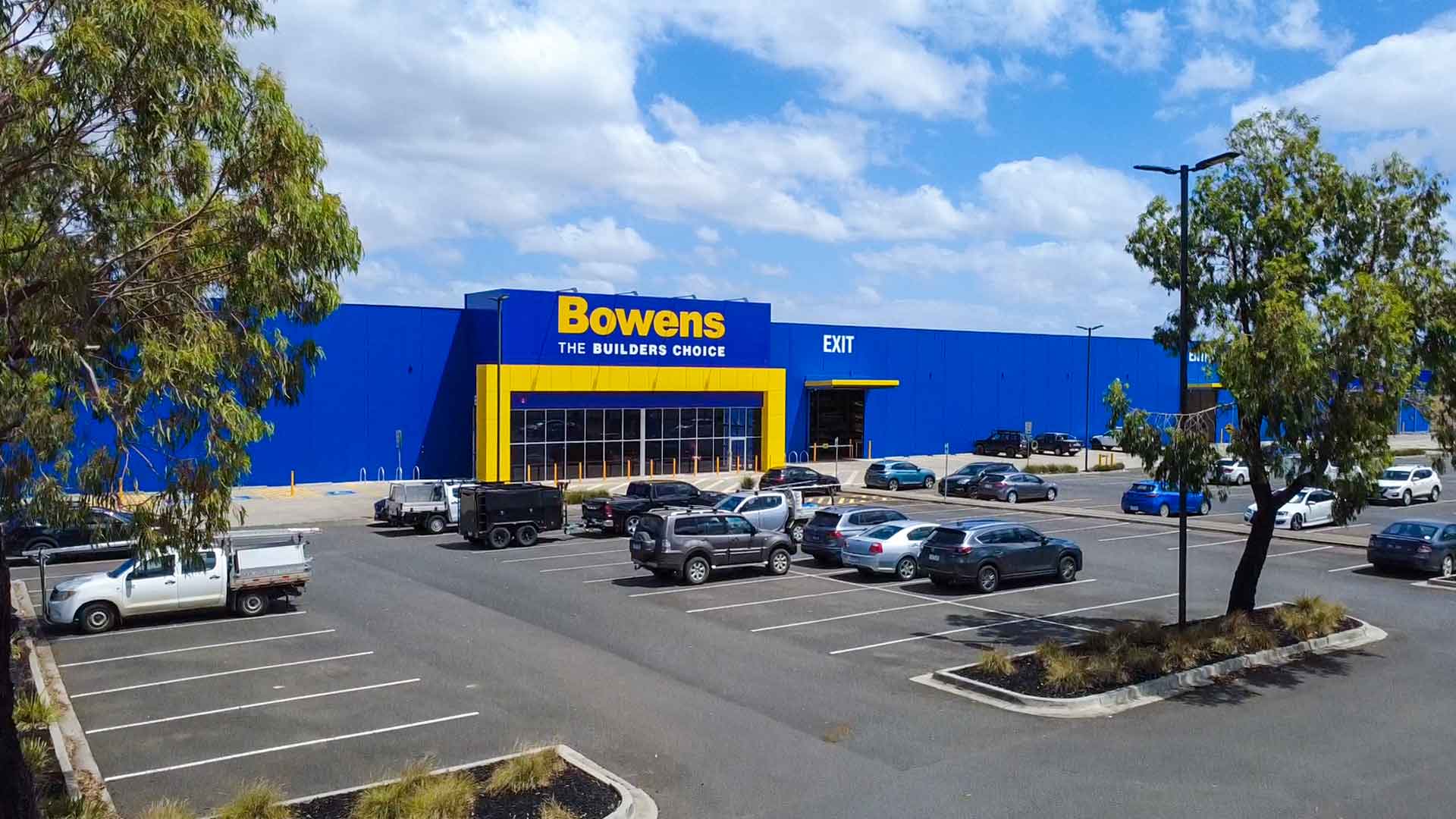 Bowens Melton Superstore with racking installed by Emrack